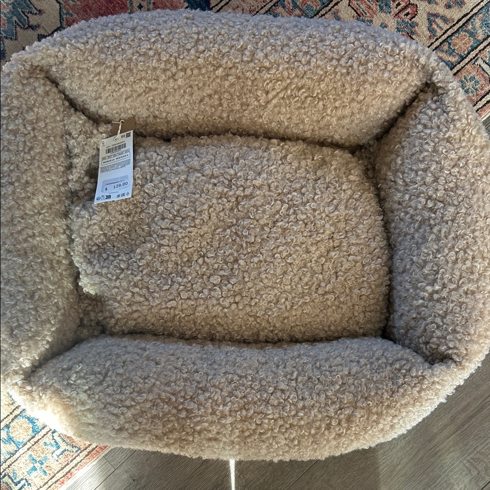 Cozy Sherpa Pet Bed - Cream